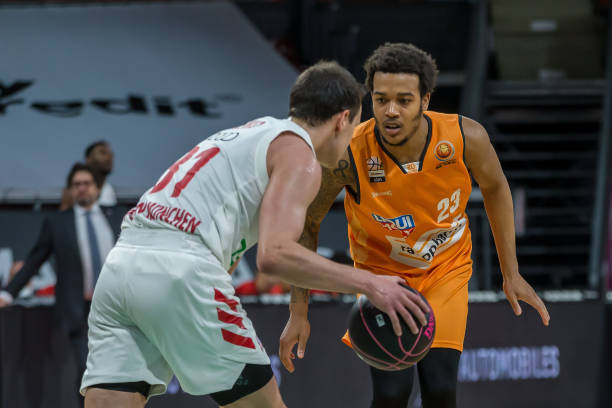 员的参与 员的参与