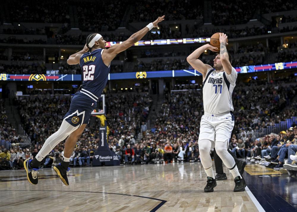 而替补席上 而替补席上