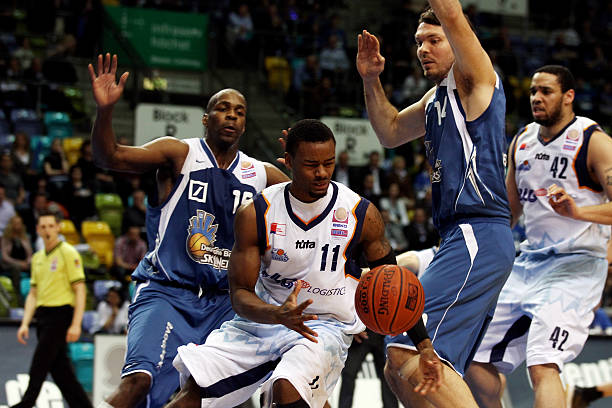 迪亚斯因伤 迪亚斯因伤